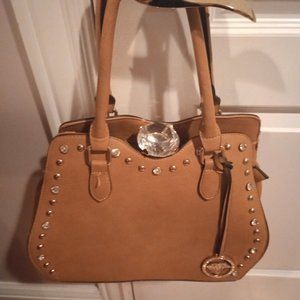 Traci Lynn Bag Cool Diamond Clasp in the middle Slightly Worn